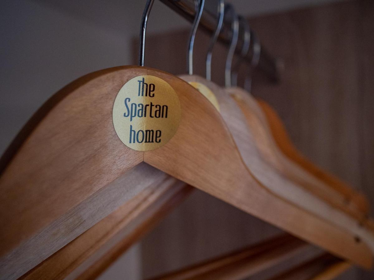 Castor - The Spartan Home Экстерьер фото